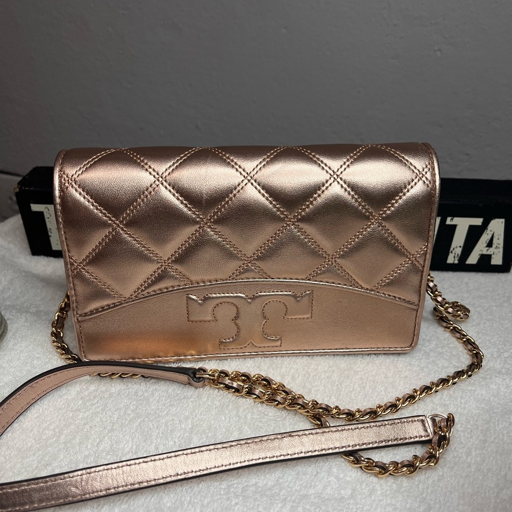 COPY - Rose Gold Tory Burch! Small. Used.